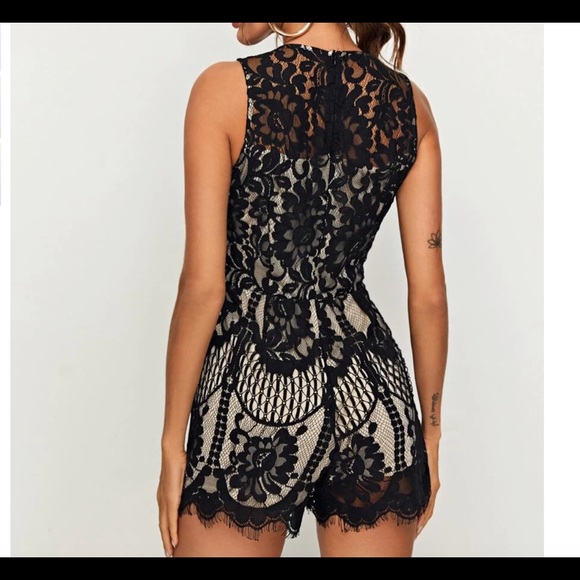 Black lace romper - Picture 3 of 3